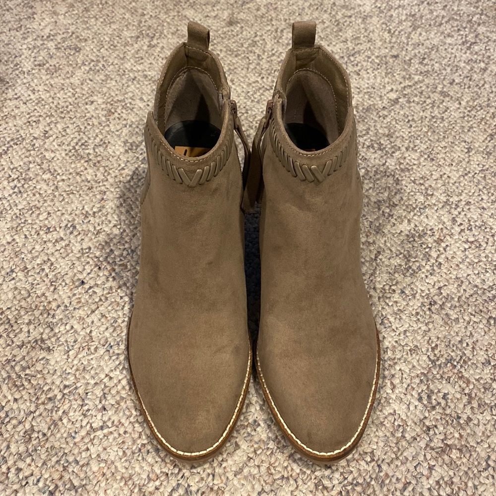 NWOT DV8 Taupe Jace Heeled Bootie